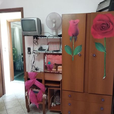 Simple And Special Apartment Ермополи Екстериор снимка