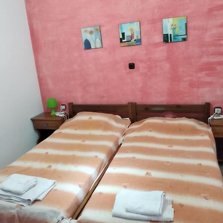Simple And Special Apartment Ермополи Екстериор снимка