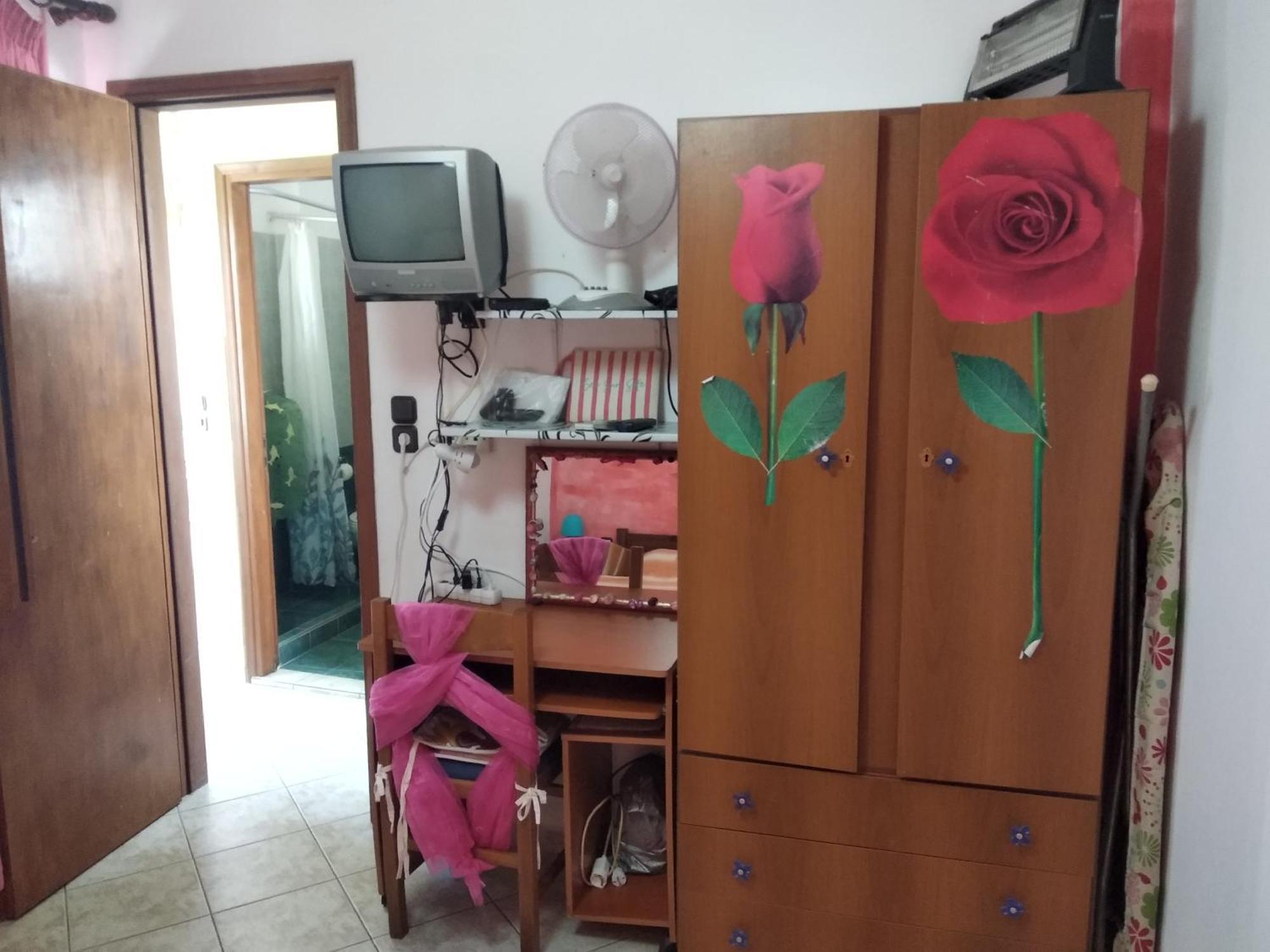 Simple And Special Apartment Ермополи Екстериор снимка